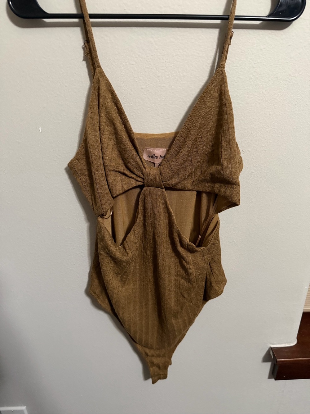 Willow + Root Mocha Ribbed Cutout Bodysuit XL Neutral Going Out Top
